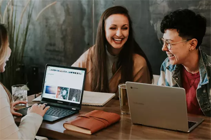 品牌商零售的数字化运营，通过直播、打造爆款能收获好的效果