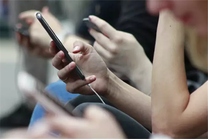 抖音、微博@人方法各有不同，最终版方案和产品逻辑有关