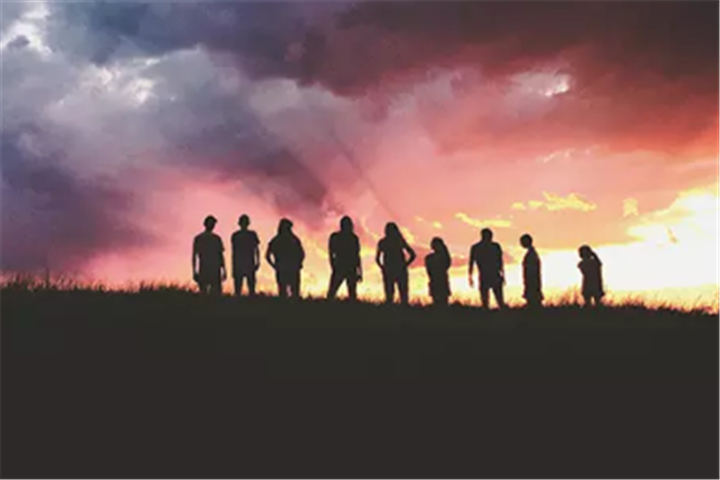 告诉你如何做一个在未来有价值的运营。