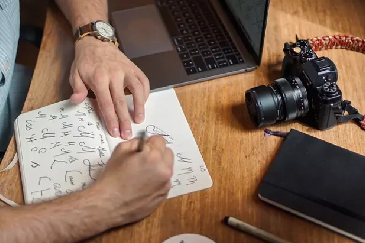 从产品及运营层面分析“5G测评作者何同学”爆火