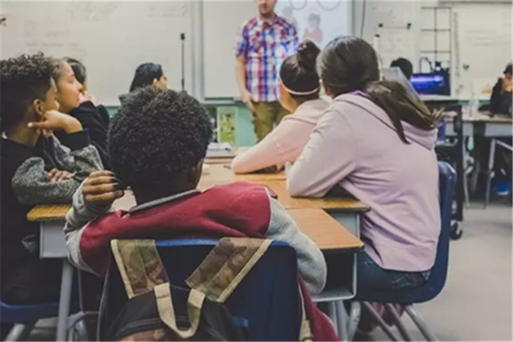 教育机构想要运营短视频,首先要解决冷启动的问题。