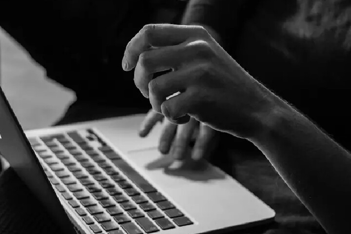 如何推动一家互联网企业的快速发展和爆发增长？