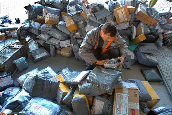 双11物流或超10亿件 快递员招聘月薪高达1.2万